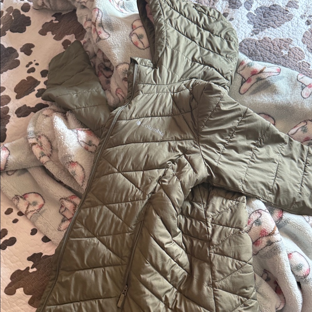 Columbia Olive Quilted Hooded Jacket